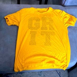 yellow grit t-shirt , size Medium
